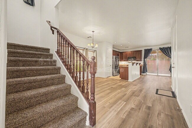 Building Photo - 6355 W Sophie Ln