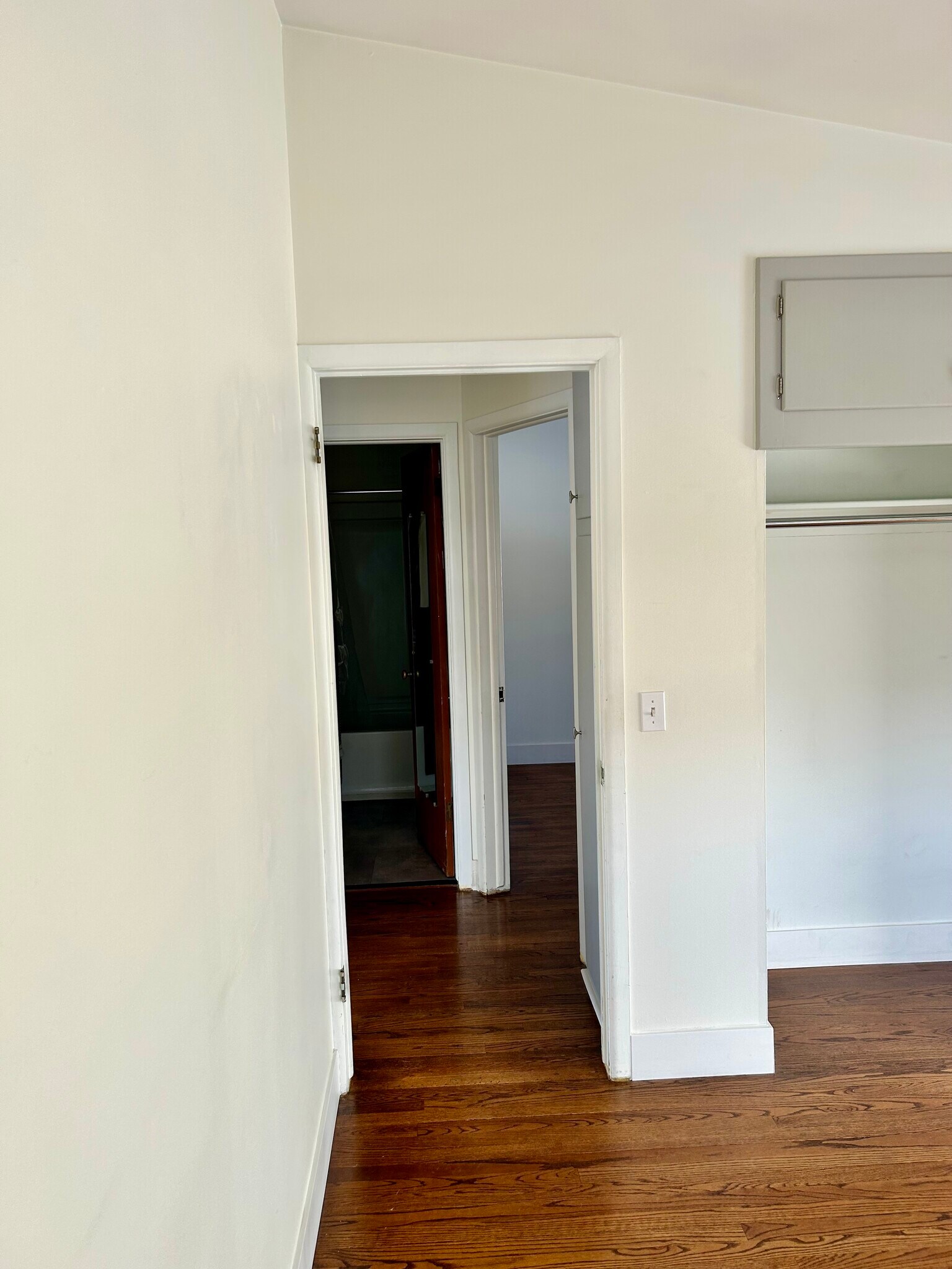 Building Photo - 1216 N Fairview Ave