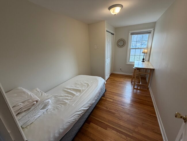 Building Photo - 201 N Hughes Pl