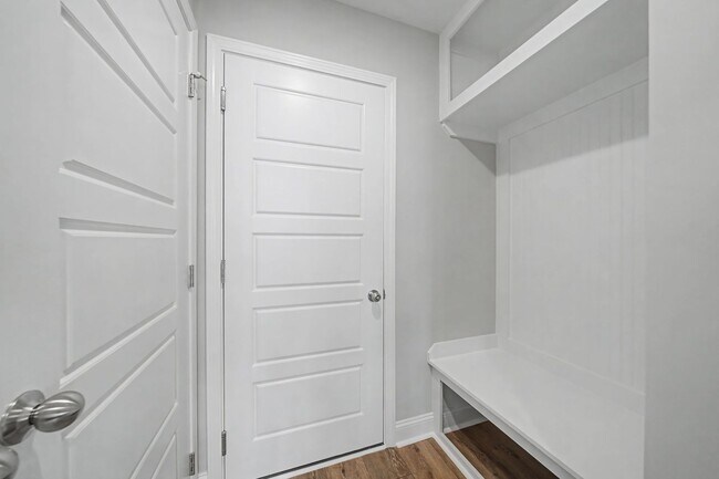 Building Photo - 199 Donegal Dr