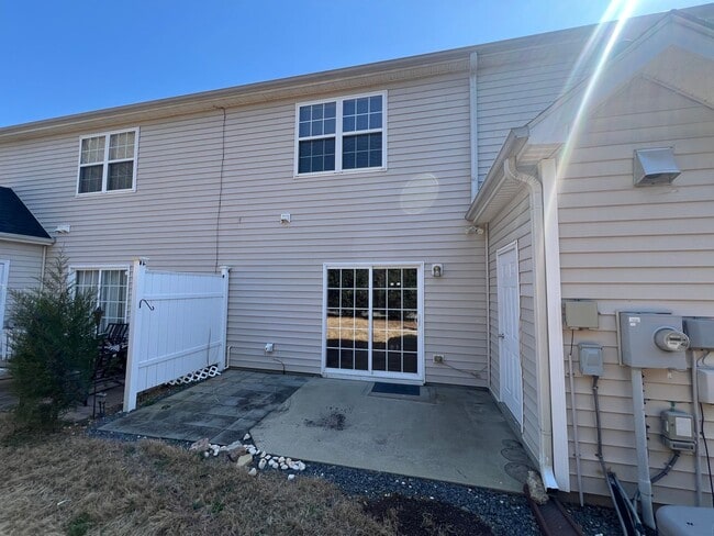 Building Photo - **OFFERING WAIVED APPLICATION FEES & $100 ...
