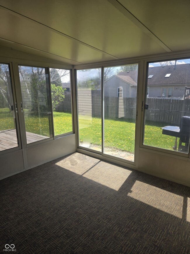 Building Photo - 5565 Allison Way