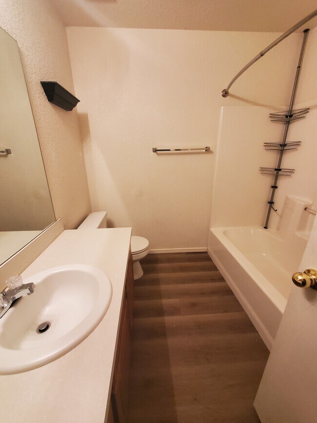 Building Photo - 9200 Checkerbloom Dr