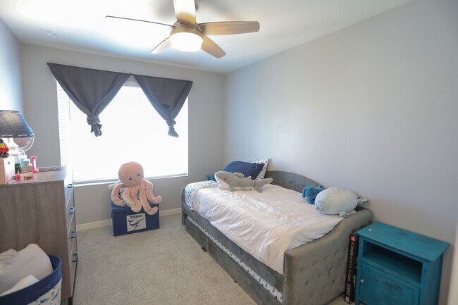 Building Photo - 3 Bedroom Newer Construction Home in Banni...