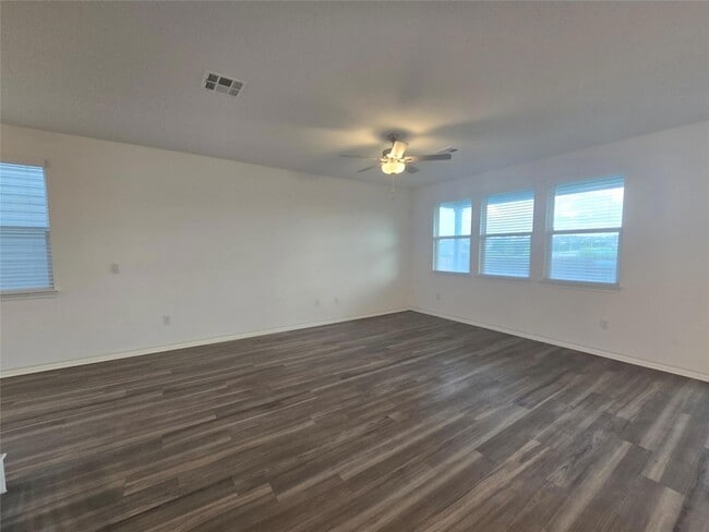 Building Photo - 2913 St Regis Dr