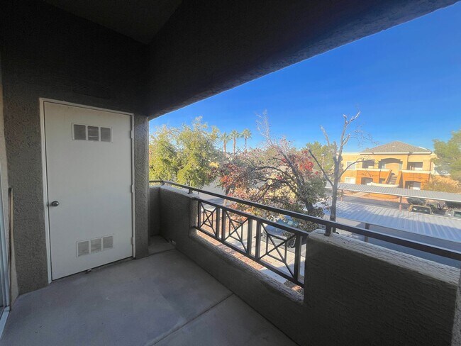 Building Photo - 2bed/2bath in Southwest gated community
