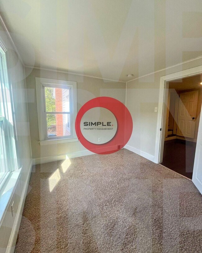 Building Photo - 392 N Charlotte St