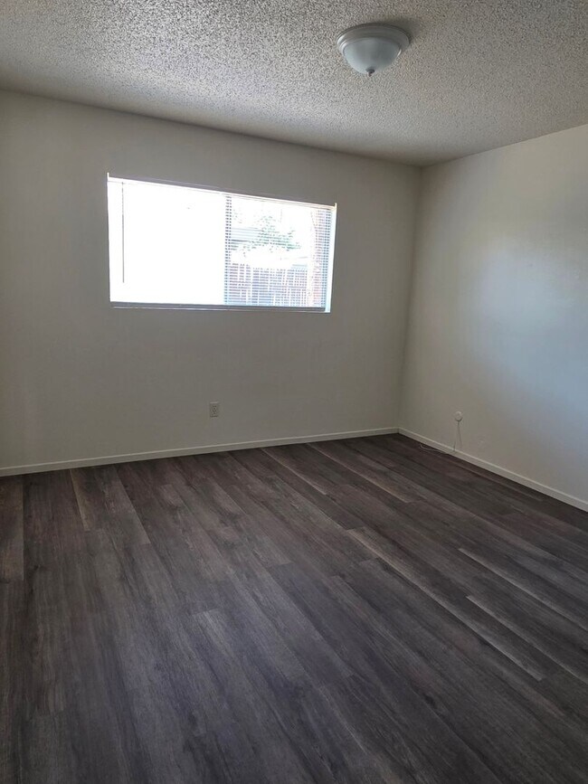 Building Photo - 114 Garnsey Ave