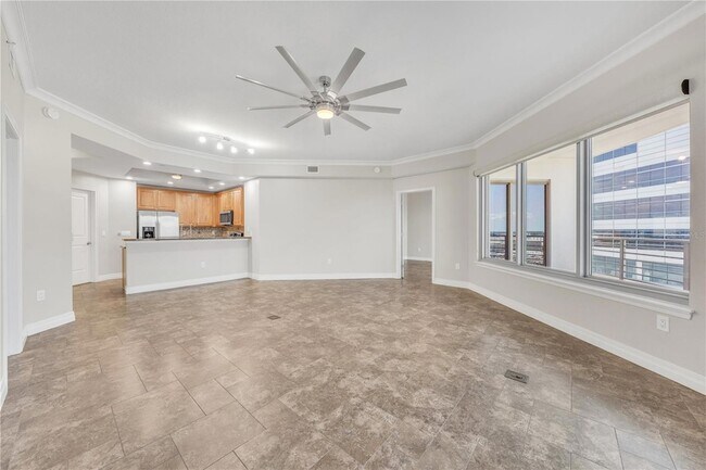 Building Photo - 449 S 12th St