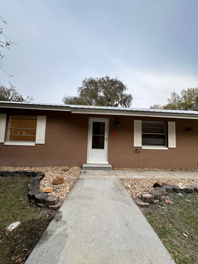 Building Photo - MOVE IN SPECIAL- Charming 2/2 Home W/ 1 Ca...