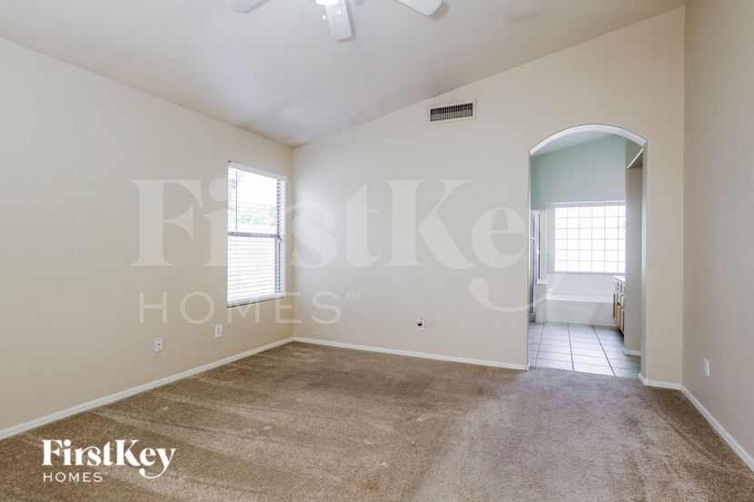 Building Photo - 2405 N 128th Dr