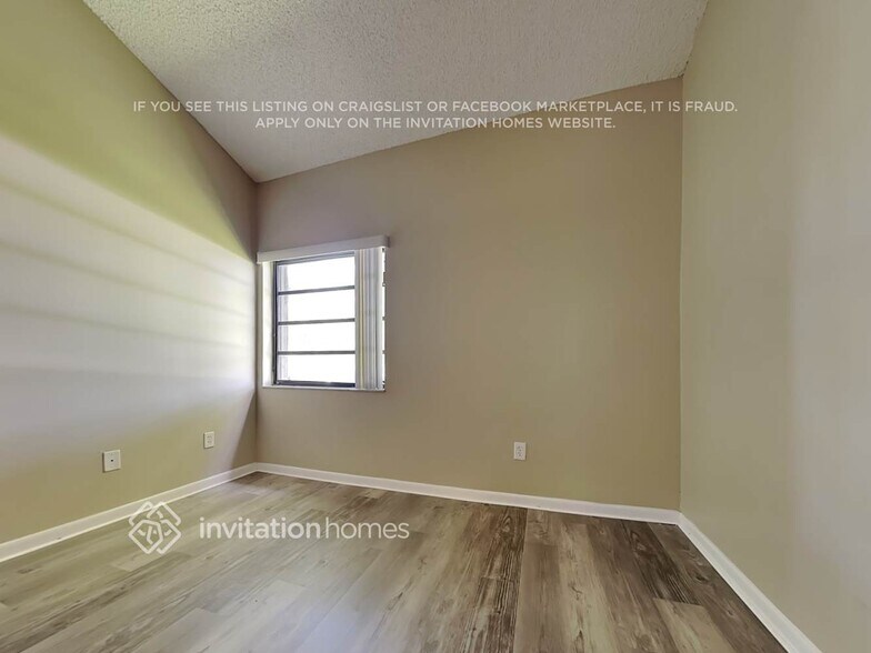 Building Photo - 8600 SW 140th Terrace