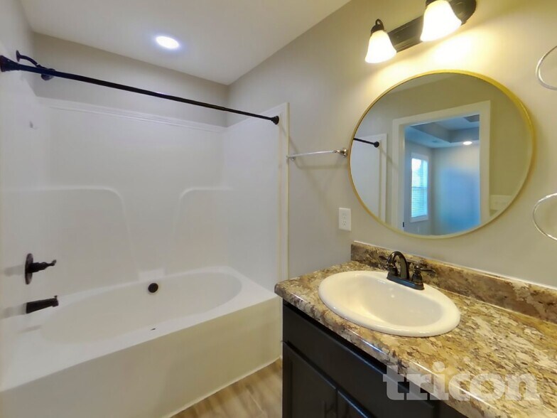 Building Photo - 1041 Charles Thomas Dr