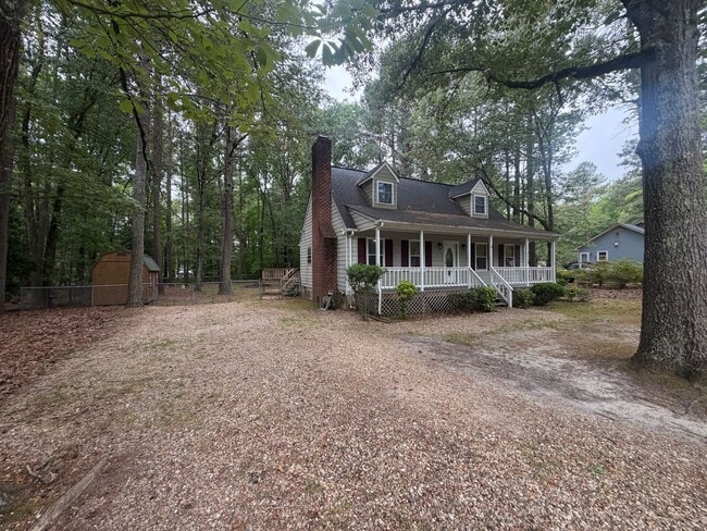 Building Photo - Beautiful cape cod style home