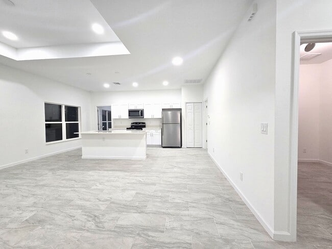 Building Photo - BRAND NEW 4/2/2-SOUTH LEHIGH ACRES