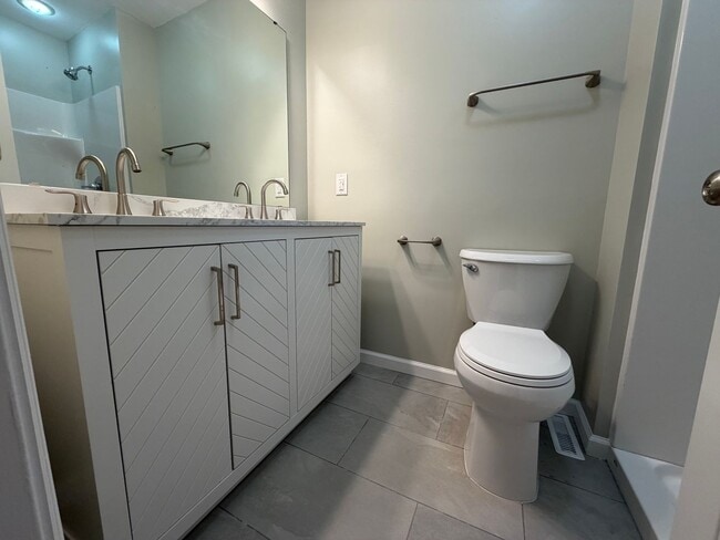 Building Photo - 415 Carrsbrook Dr