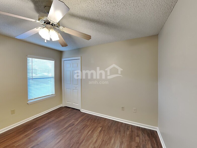Building Photo - 2708 Secret Harbor Dr