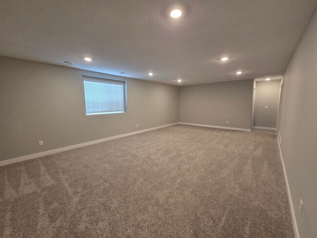 Building Photo - Spacious 4BR + Loft Home for Rent – Waconia, MN Built in 2025