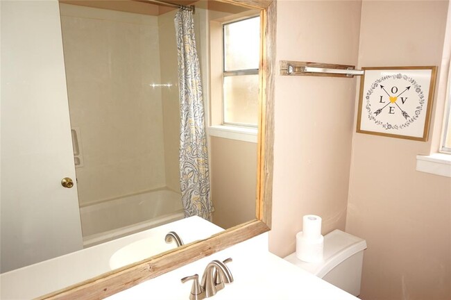 Building Photo - 3718 Glade Forest Dr