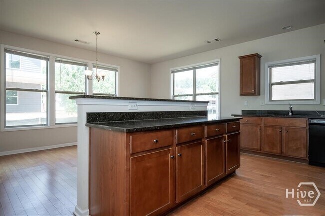 Building Photo - 304 Ridge Pointe Drive