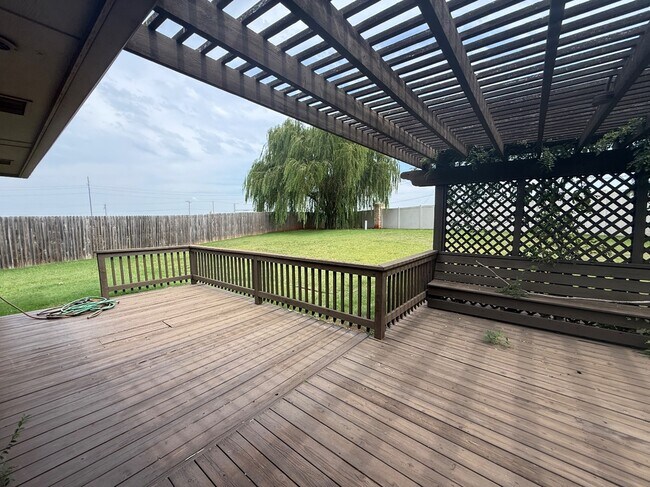 Building Photo - 19132 Cottonwood Ct