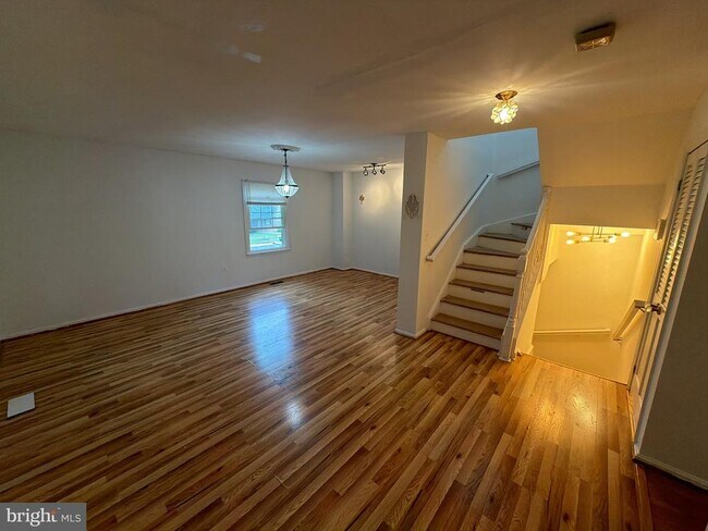 Building Photo - 4360 Greenberry Ln
