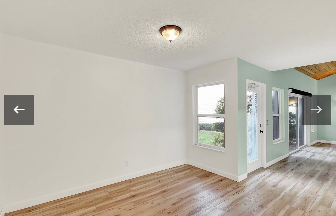 Building Photo - 4160 NE Breakwater Dr