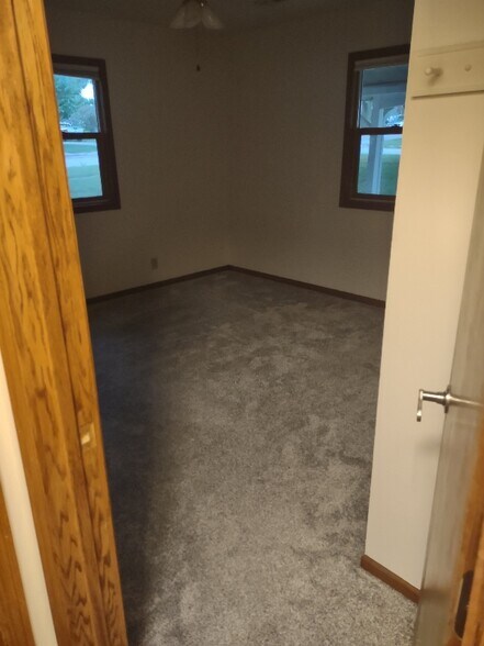 Building Photo - 2200 N 68th St