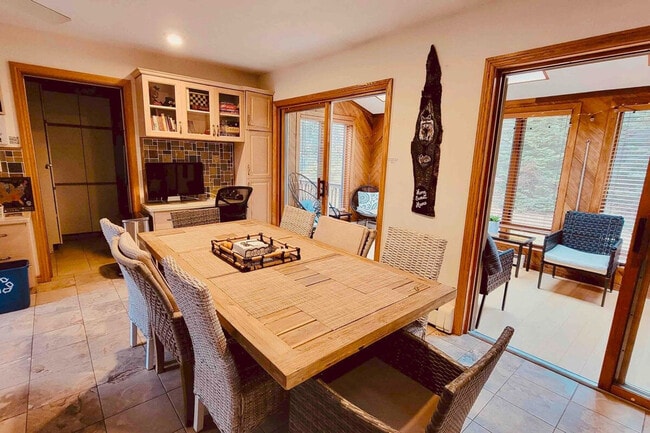 Building Photo - 66 Paquette Dr