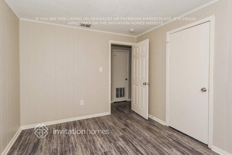 Building Photo - 606 College Mound Rd