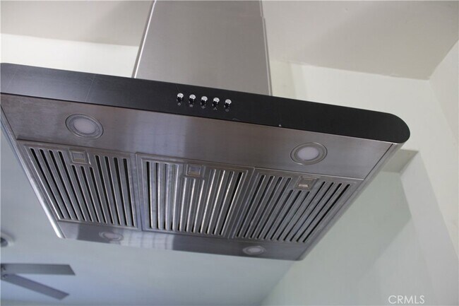 Building Photo - 11215 Dalwood Ave