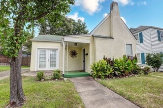 Building Photo - Two Bedroom One Bathroom Home In Texarkana, AR