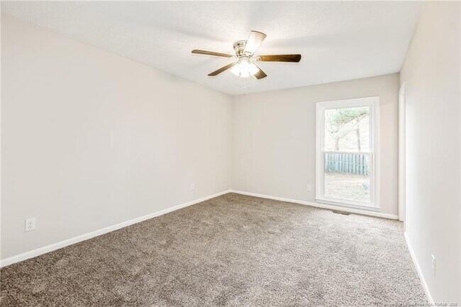 Building Photo - 705 Mosswood Ln