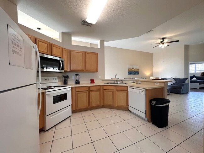 Building Photo - 160 Minniehaha Cir