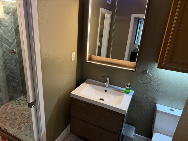 Building Photo - 505 Westcott St