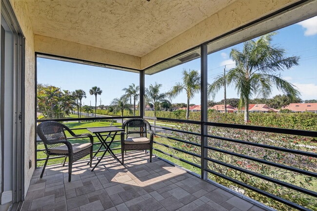 Building Photo - 5675 Queen Palm Ct