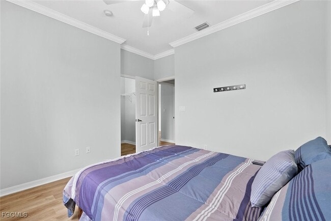 Building Photo - 14617 Sutherland Ave