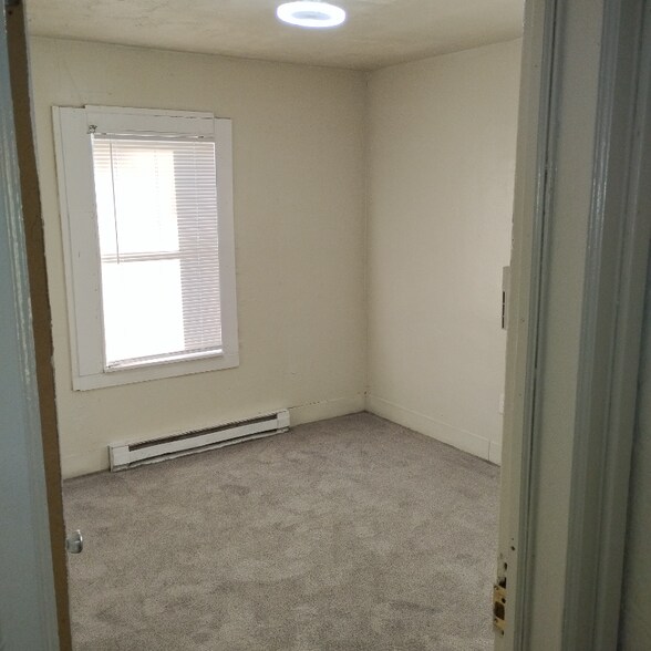 Building Photo - 415 Smith St