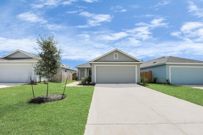 Building Photo - 317 Brandi Dr