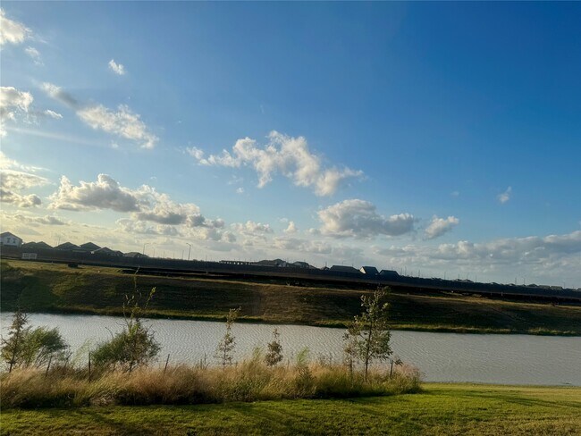 Building Photo - 16315 Mesquite Fld Dr