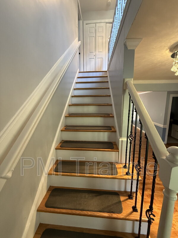 Building Photo - 4301 Ellinwood Dr