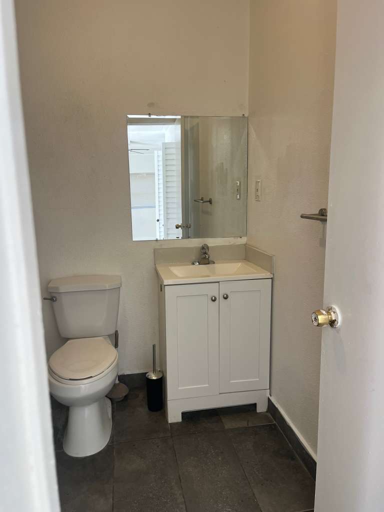 Building Photo - 1219 NW 40th St