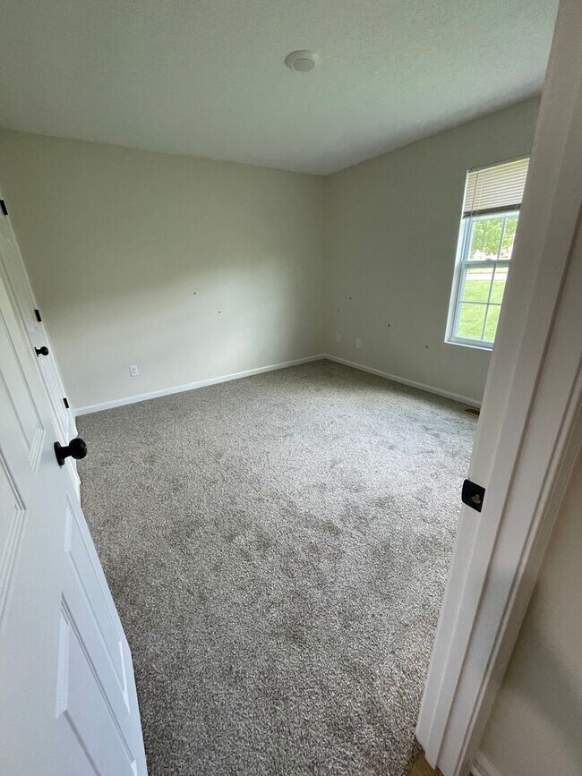 Building Photo - 1904-1906 Arlene Dr.