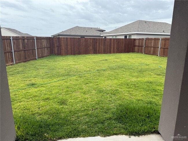 Building Photo - 3505 Cove Real Dr
