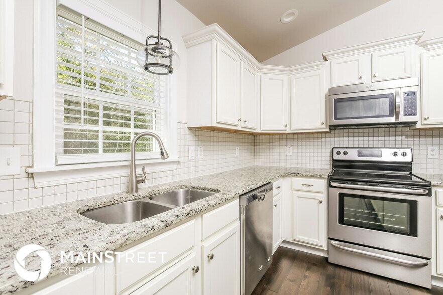 Building Photo - 120 Carrington Ave