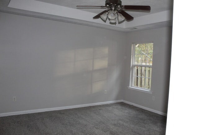 Building Photo - Columbia County Fort Grodon Attached home with Garage