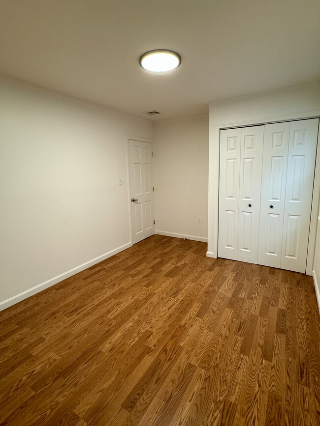 Bedroom 3C - 63 Elliot Pl