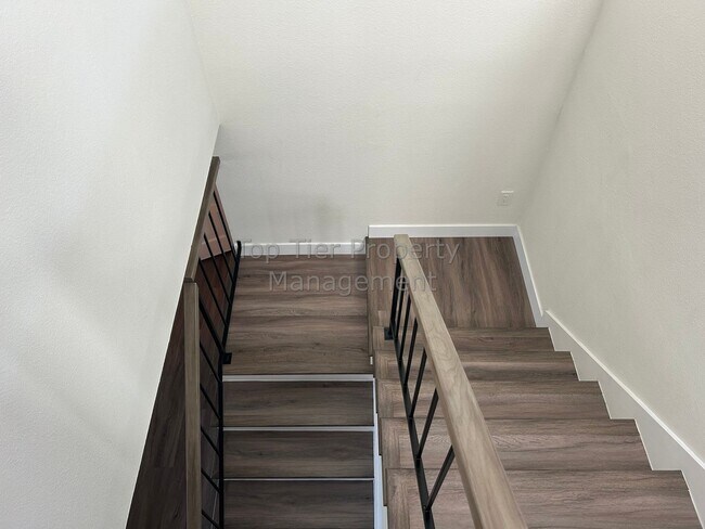 Building Photo - Beautiful 3 bed / 2.5 bath Townhome in Carlsbad