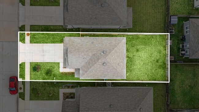 Building Photo - 25927 Chicory Dr