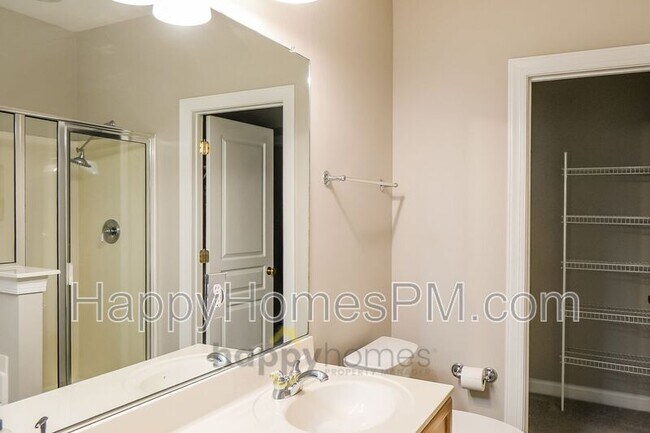 Building Photo - 1115 Thrower St